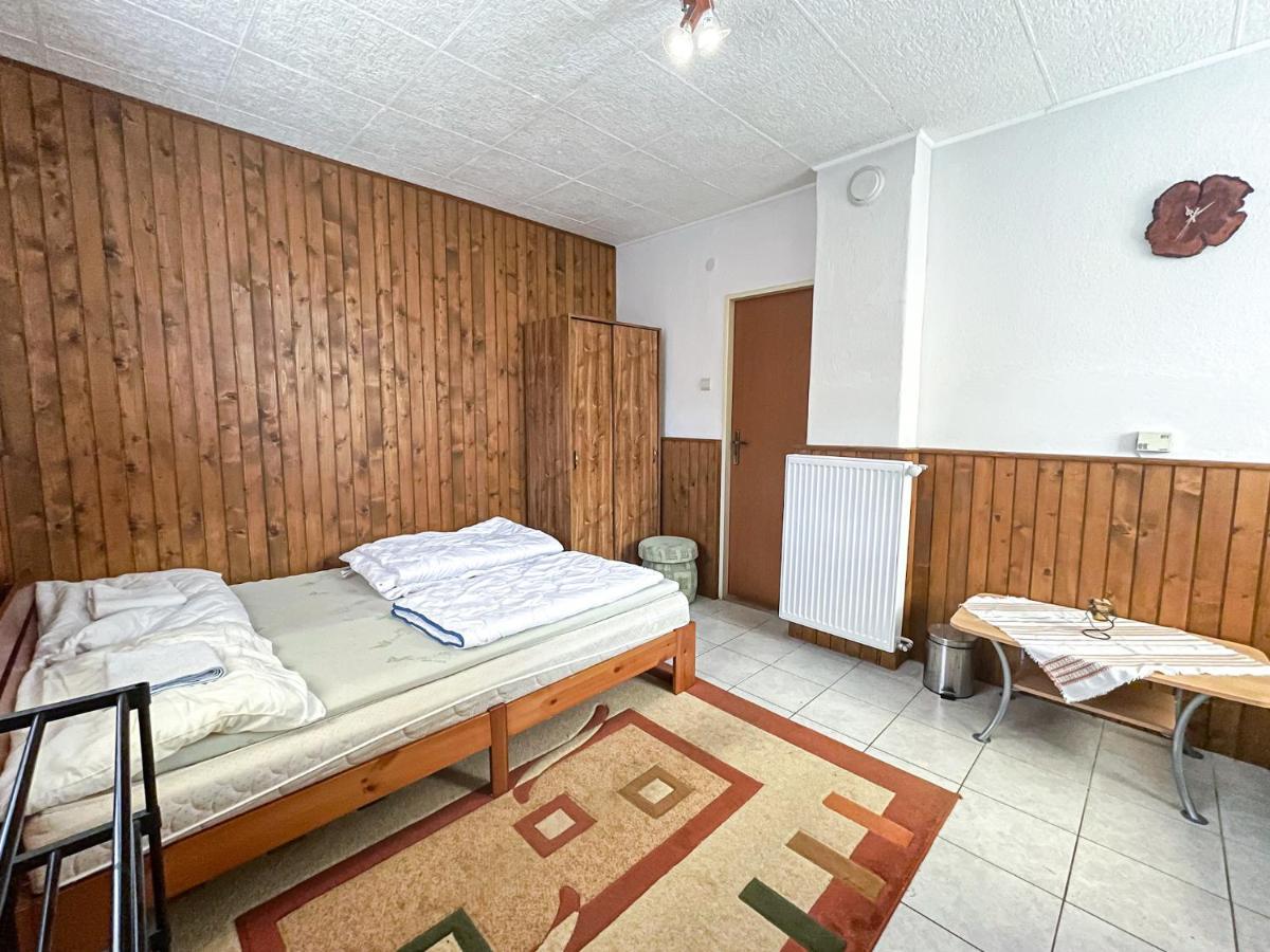 Liptovský MikulášPrivat Safiアパートメント エクステリア 写真